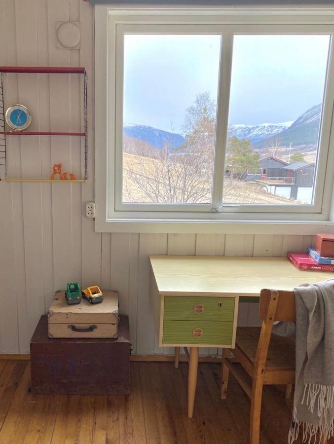 Stort Og Autentisk Hus I Skjak - Kort Vei Til Lom! Exterior foto